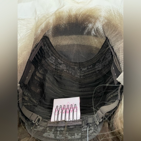 Chelsey Smith Crowns Lace Front Synthetic Wig Cassidy Luxe 2.0 Petite Cap CSC - Picture 9 of 16